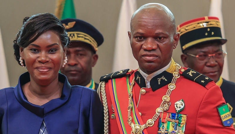 Zita Nyangue Oligui Nguema et le président par intérim du Gabon, Brice Clotaire Oligui Nguema, à Libreville, le 4 septembre 2023.