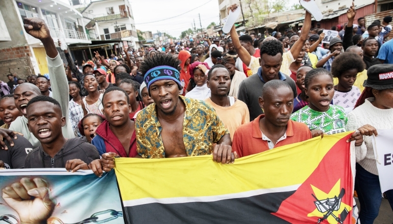 Une manifestation contre le résultat de l'élection présidentielle, le 6 novembre 2024, à Maputo.