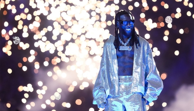 Le chanteur nigérian Damini Ebunoluwa Ogulu, aka Burna Boy, au stade olympique Atatürk, à Istanbul, en Turquie, le 10 juin 2023. 