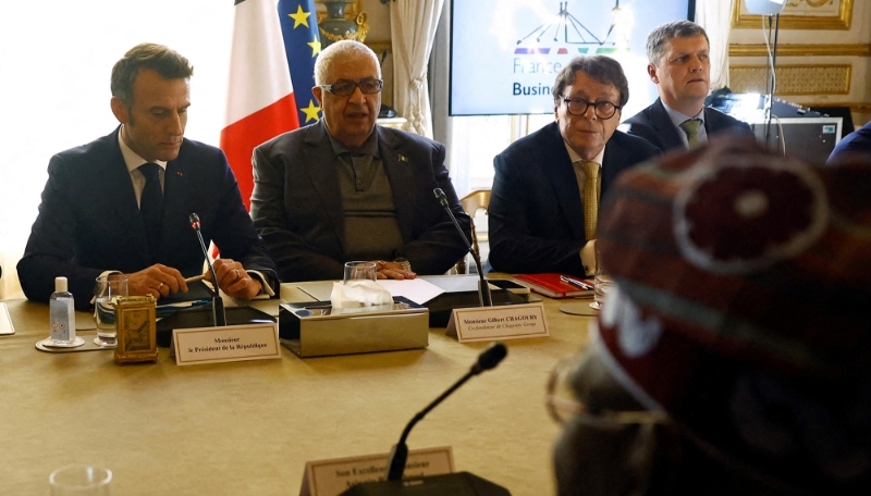 L'homme d'affaires Gilbert Chagoury (au centre) lors d'une rencontre entre Emmanuel Macron et Bola Ahmed Tinubu, à Paris, le 28 novembre 2024.